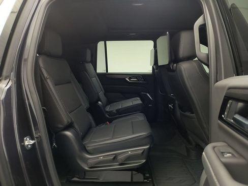 Used 2026 GMC Yukon XL Denali w/ Advanced Technology Package AWD/4WD image 32