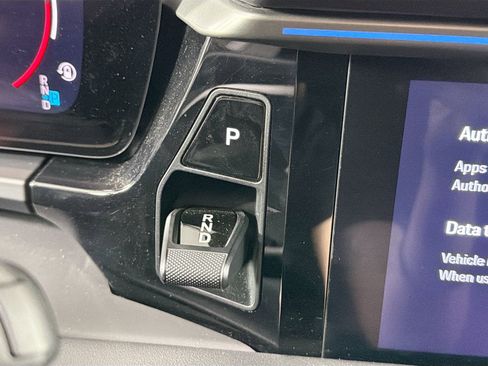 Certified 2025 Porsche Macan 4S Electric image 11