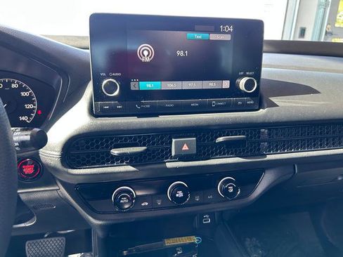 Used 2023 Honda HR-V LX image 17