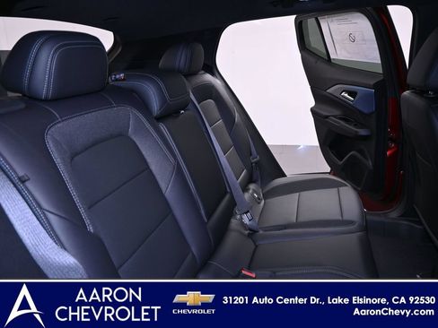 New 2026 Chevrolet Equinox EV LT w/ LPO, Blackout Package AWD/4WD image 25