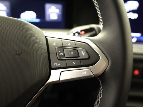 New 2026 Volkswagen Tiguan SE image 25