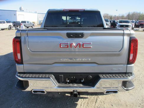 New 2026 GMC Sierra 1500 SLT image 5
