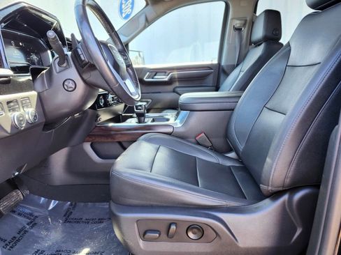 Used 2023 GMC Sierra 1500 SLT w/ SLT Premium Package AWD/4WD image 16