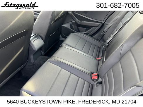 Used 2024 Volkswagen Jetta SE image 11