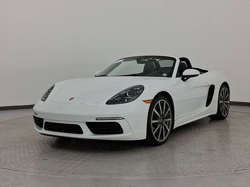 Certified 2022 Porsche 718 Boxster image 1