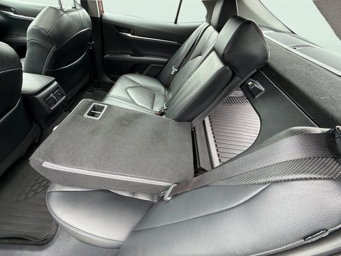 Used 2021 Toyota Camry XLE w/ Navigation Package FWD image 12