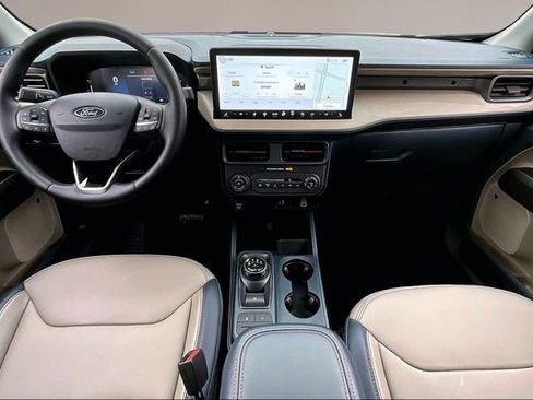 Used 2025 Ford Maverick Lariat image 7