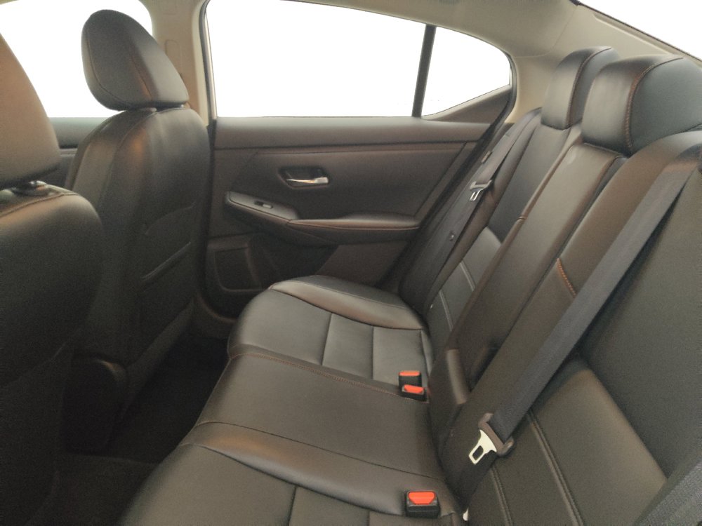 Used 2023 Nissan Sentra SR w/ SR Premium Package FWD image 18