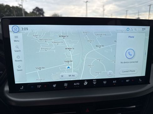 Used 2025 Ford Escape SE image 20