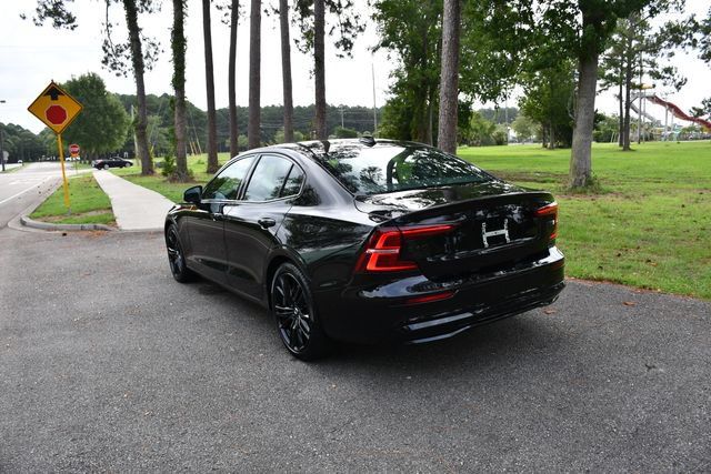 Used 2024 Volvo S60 B5 Plus w/ Climate Package AWD/4WD image 5