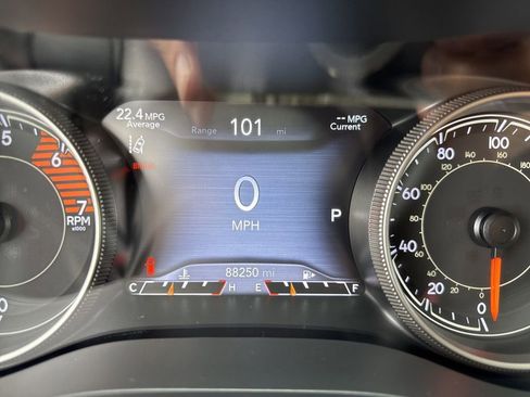 Used 2019 Jeep Cherokee Limited w/ Technology Group image 53