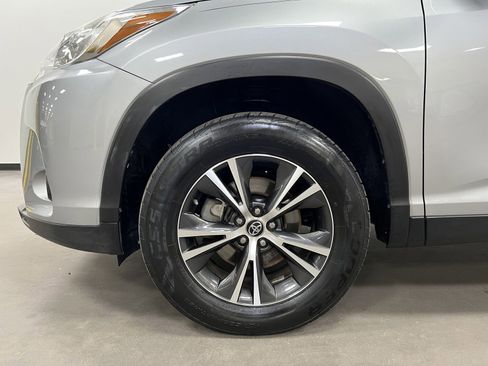 Used 2019 Toyota Highlander Plus image 15