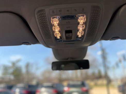 Used 2020 Mercedes-Benz GLS 450 4MATIC image 33