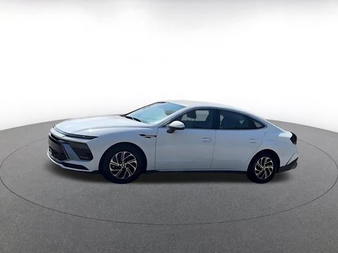 Used 2026 Hyundai Sonata Blue FWD image 9