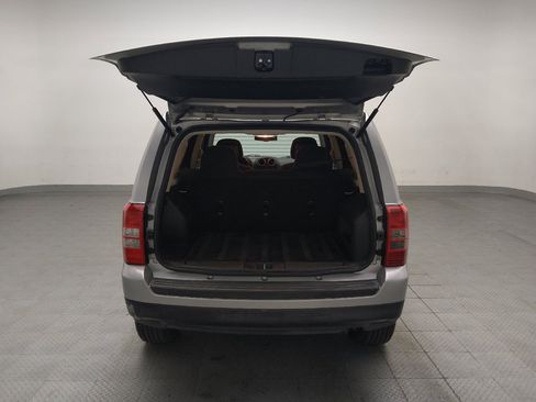 Used 2016 Jeep Patriot Latitude FWD image 29
