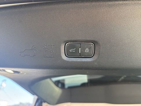 Used 2025 Ford Expedition Platinum w/ Driver's Package image 14