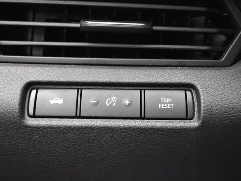 Used 2025 Nissan Altima 2.5 SV image 21