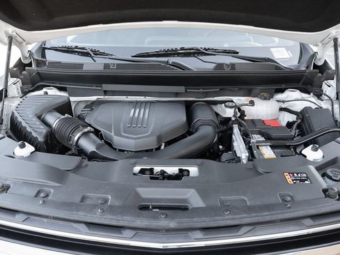 Used 2024 Chevrolet Traverse LT AWD/4WD image 14
