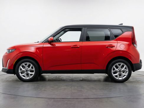 Used 2025 Kia Soul LX w/ LX Technology Package image 5