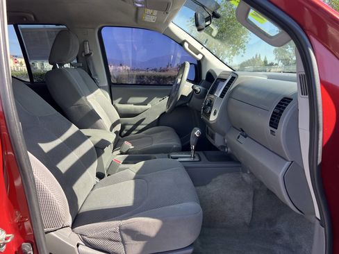 Used 2017 Nissan Frontier SV w/ SV Value Truck Package image 13