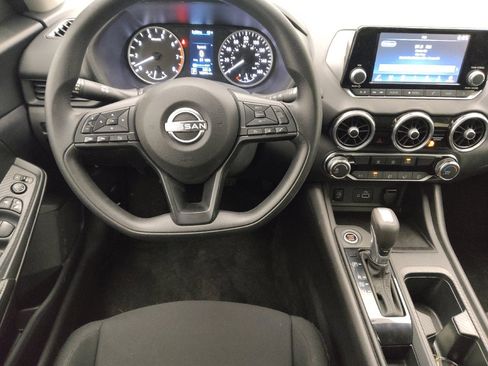 Used 2025 Nissan Sentra S image 22