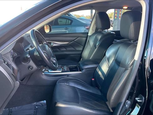 Used 2015 INFINITI Q70 Hybrid w/ Deluxe Touring Package image 8