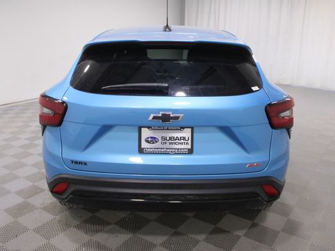 Used 2025 Chevrolet Trax RS image 28