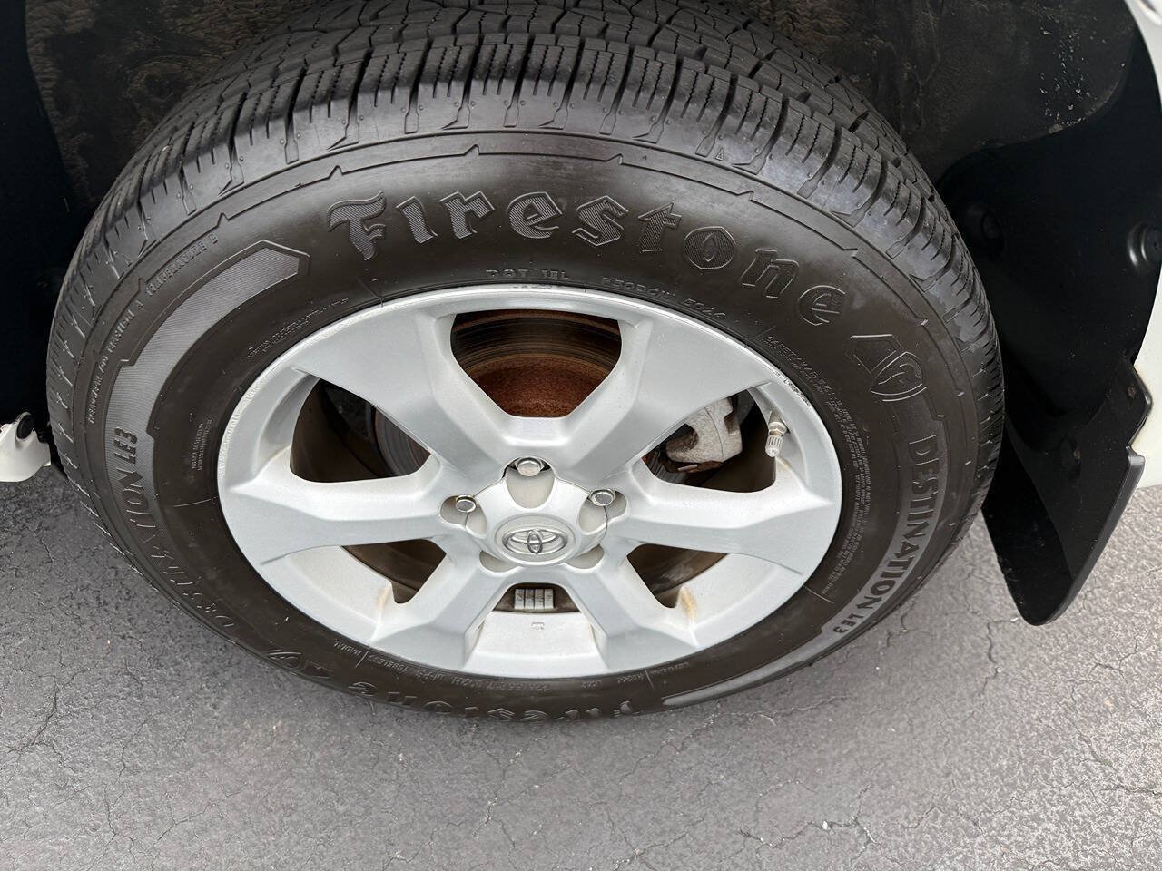 Used 2011 Toyota RAV4 Limited w/ Limited Extra Value Pkg AWD/4WD image 76