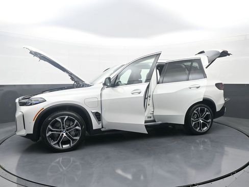 New 2026 BMW X5 xDrive50e image 41