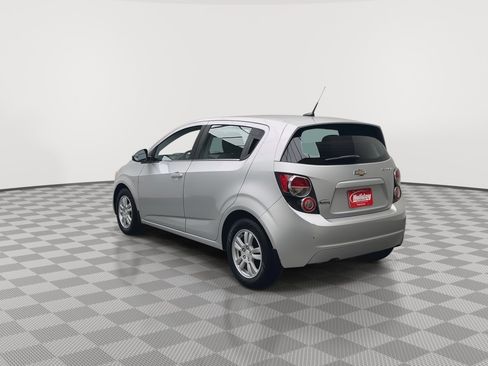 Used 2014 Chevrolet Sonic LT image 2
