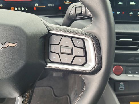 Used 2025 Ford Mustang Coupe image 21