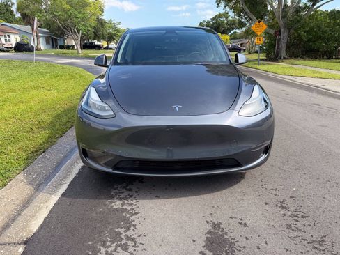 Used 2021 Tesla Model Y Performance AWD/4WD image 8
