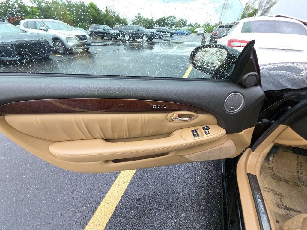 Used 2006 Lexus SC 430 Convertible w/ Preferred Accessory Pkg RWD image 10