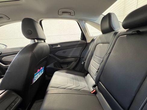 Used 2026 Volkswagen Jetta SEL FWD image 43