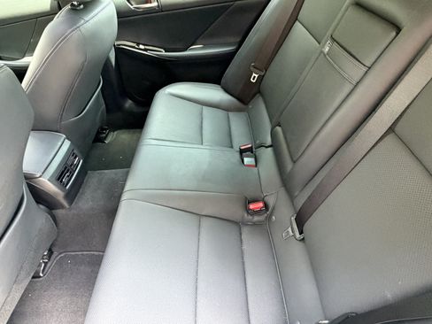Used 2024 Lexus IS 350 F Sport RWD image 31