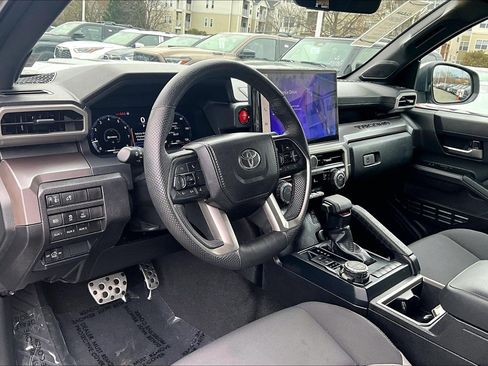 Used 2024 Toyota Tacoma TRD Sport image 13