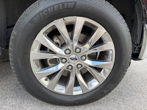 Used 2016 Ford F150 XLT w/ Equipment Group 302A Luxury AWD/4WD image 5