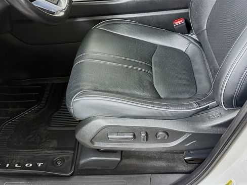 Used 2023 Honda Pilot Elite image 18