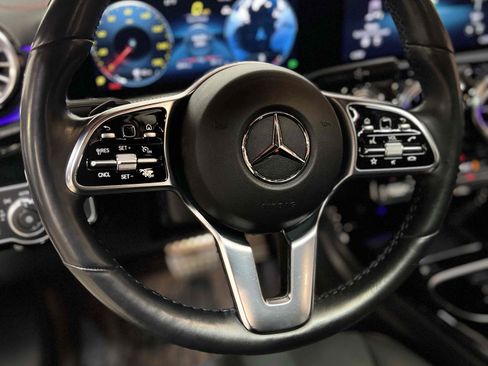 Used 2023 Mercedes-Benz CLA 250 4MATIC image 32