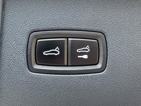 Used 2020 Porsche Cayenne AWD/4WD image 14