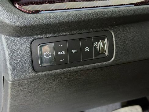 New 2026 Chevrolet Traverse Z71 w/ LPO, Floor Liner Package AWD/4WD image 10