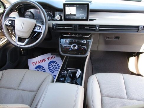 Used 2021 Lincoln Corsair FWD w/ Premium Package image 2