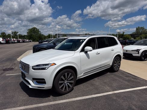 Used 2024 Volvo XC90 B5 Core w/ Protection Package Premier AWD/4WD image 6