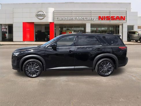 New 2026 Nissan Pathfinder SL w/ SL Premium Package FWD image 6
