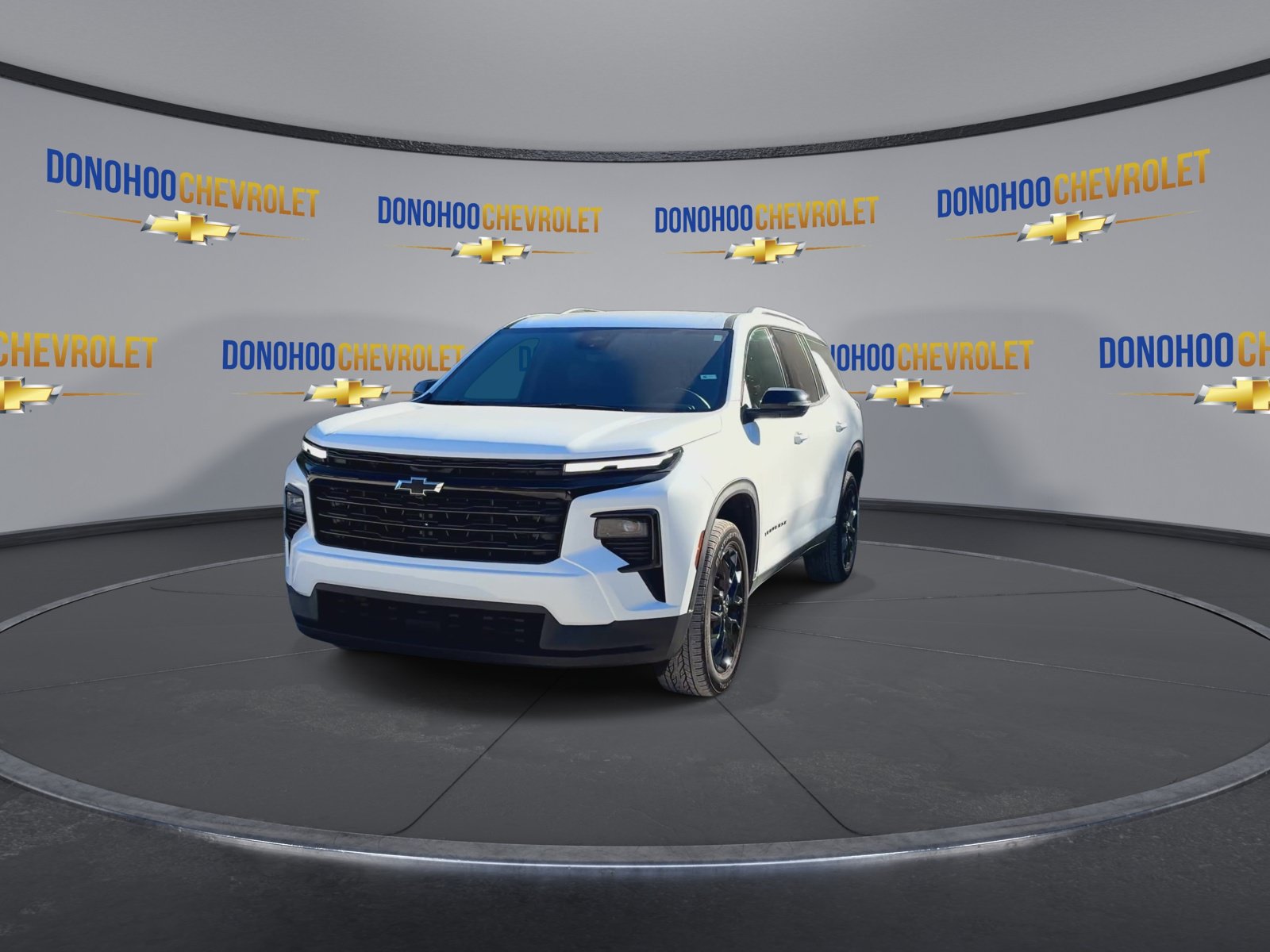 Used 2025 Chevrolet Traverse LT w/ Midnight/Sport Edition FWD image 7