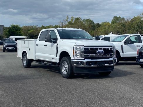 New 2026 Ford F350 XL w/ XL Chrome Package image 2