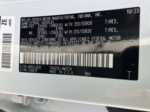 Used 2024 Toyota Grand Highlander Platinum image 39