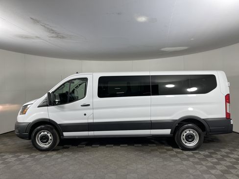 Used 2023 Ford Transit 350 XL image 3