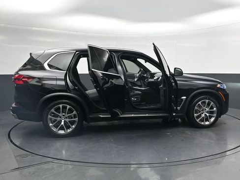 Used 2024 BMW X5 sDrive40i w/ Premium Package RWD image 37
