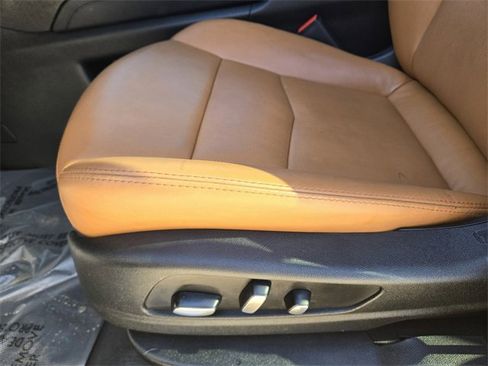 Used 2025 Cadillac XT5 Premium Luxury w/ Technology Package image 25